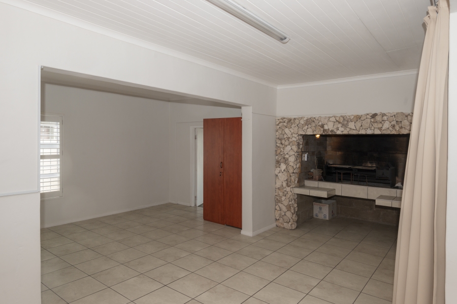 5 Bedroom Property for Sale in Country Club Western Cape